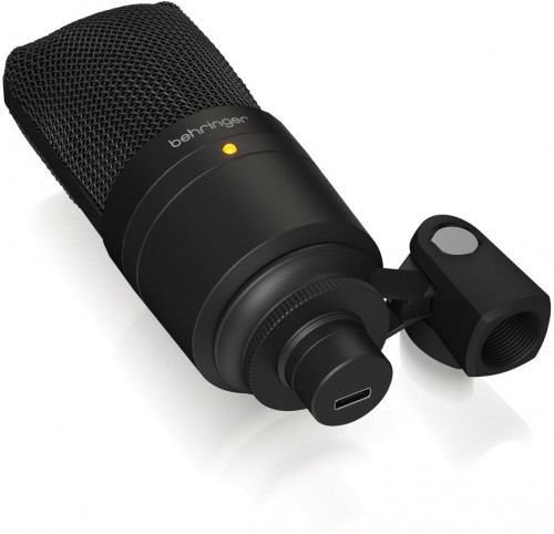 Behringer D3 Podcast Bundle