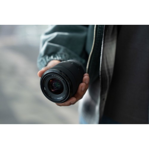 Sony 28-70mm f/3.5-5.6 FE OSS II