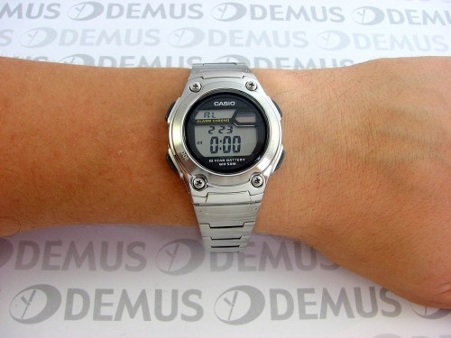 Casio W-211D-1AVEF