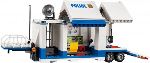 Lego Mobile Command Center 60139