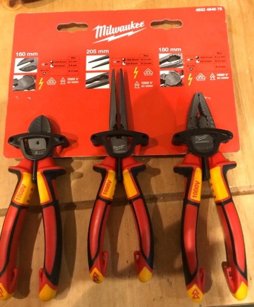 Milwaukee VDE plier set (4932464575)