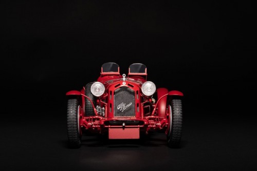 ITALERI Alfa Romeo 8C 2300 Roadster (1:12)