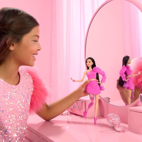 Barbie Deluxe style HYV26