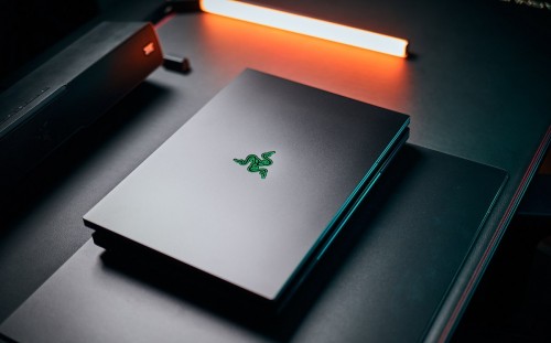 Razer Blade 16 2025