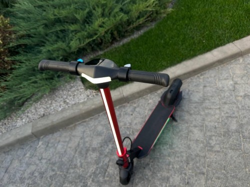 Giant Kids ES2 LED Max