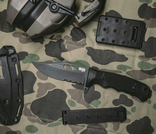 SOG SEAL FX Clip Point Serrated
