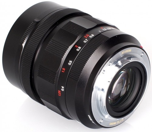 Voigtlaender 42.5mm f/0.95 Nokton