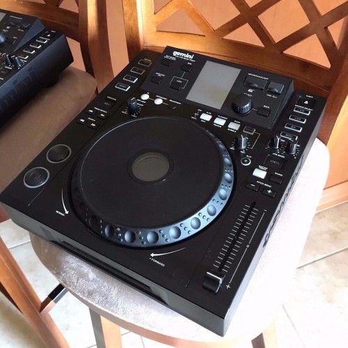 Gemini CDJ-700