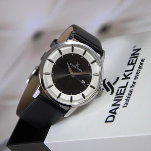 Daniel Klein DK11847-1