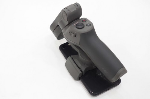 DJI Osmo Mobile 3 в сложенном состоянии