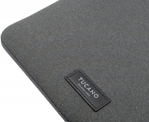 Tucano Ago Sleeve 15