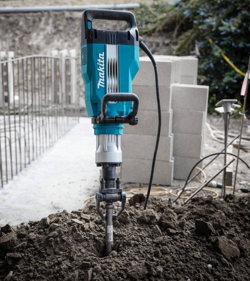 Makita HM1502