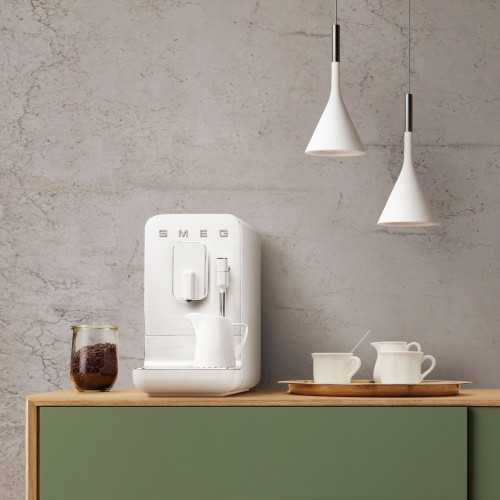 Smeg BCC02WHM