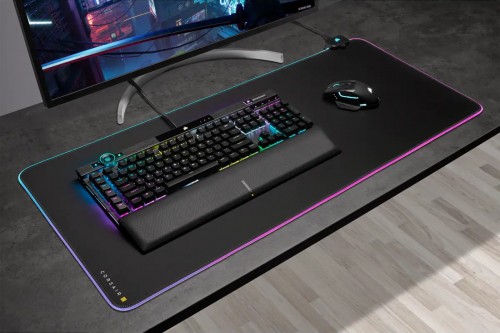 Corsair MM700 RGB Extended Mouse Pad