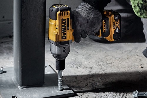 DeWALT DCF900B