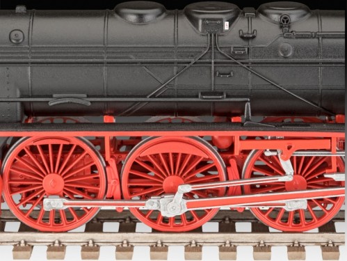 Revell Express Locomotive BR01 with Tender 2'2' T32 (1:87)