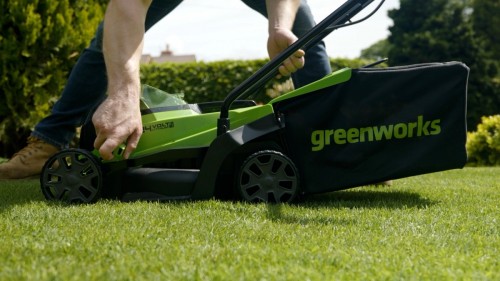 Greenworks GD24LM33