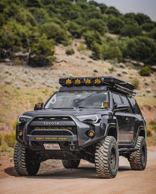 Kumho Road Venture MT71