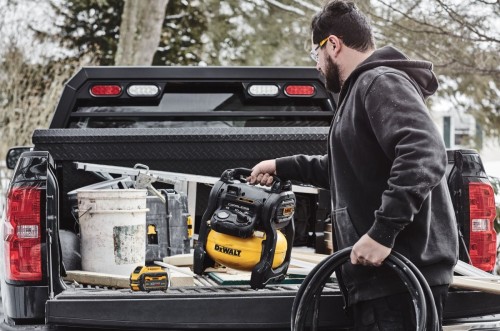 DeWALT DCC1018N