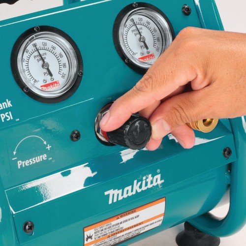 Makita AC001GZ