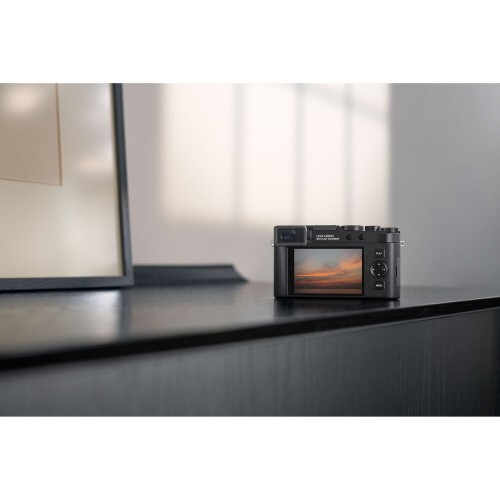 Leica D-Lux 8