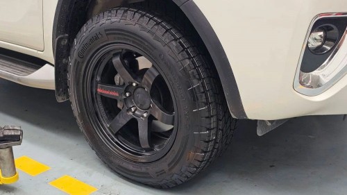 Continental CrossContact AX6