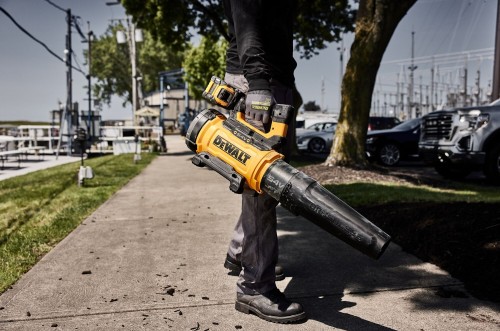DeWALT DCMBL777N