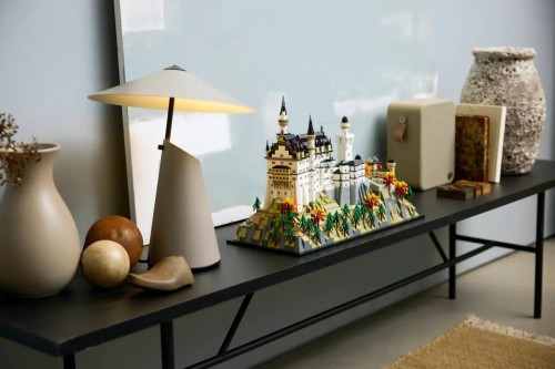 Lego Neuschwanstein Castle 21063