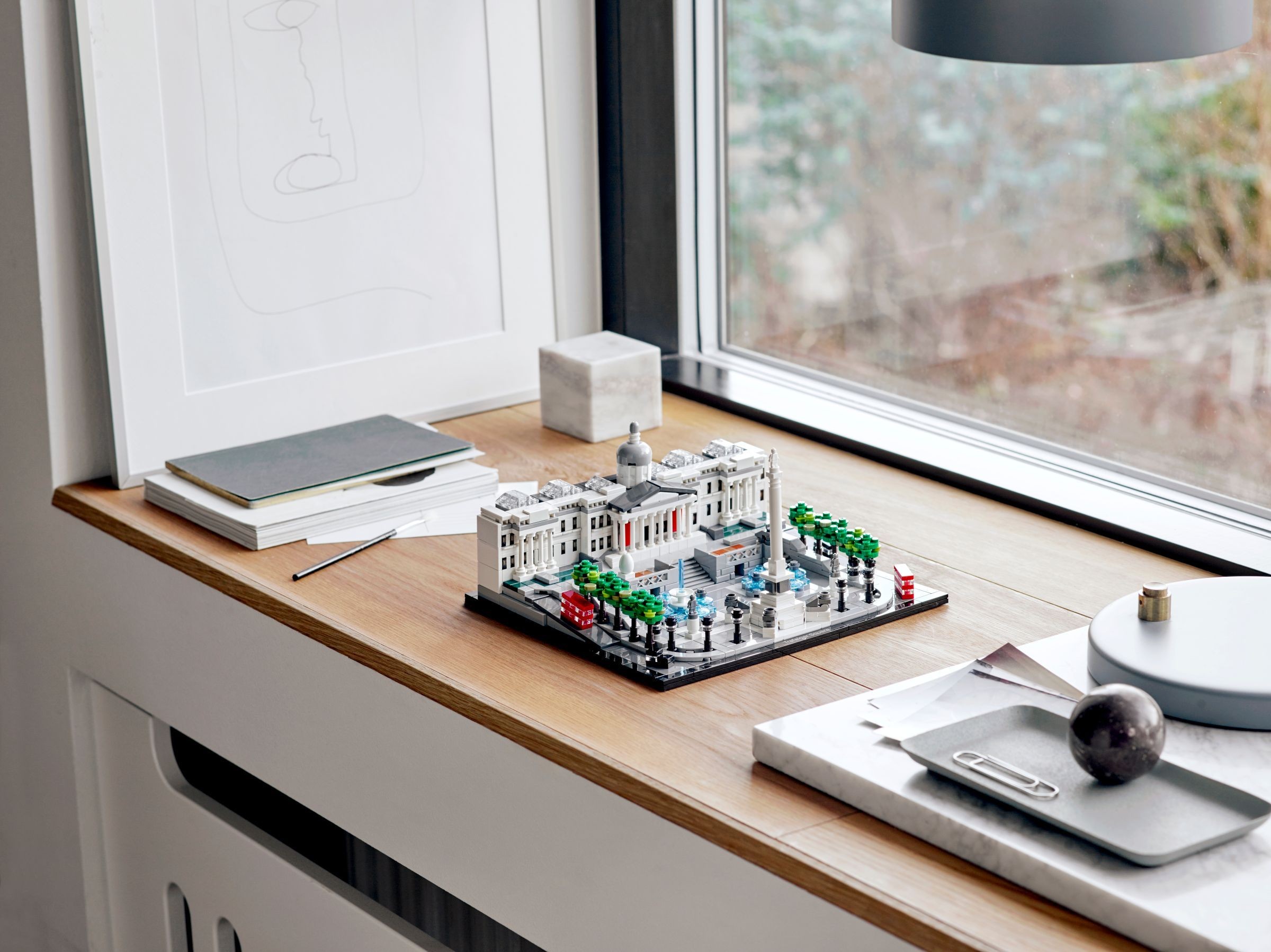lego architecture 21045 trafalgar square