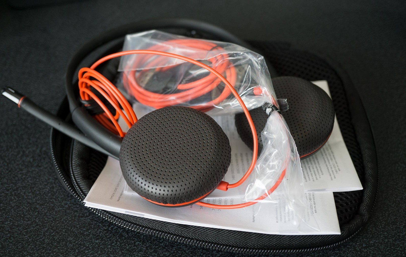 Poly Blackwire C3225-A (209747-101 
