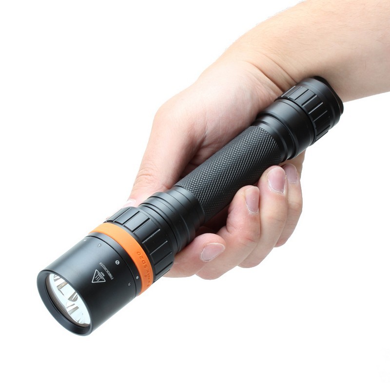 Фонарик Fenix SD20